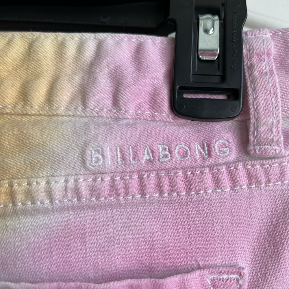 Billabong tie dye jean shorts size 9. - Picture 7 of 10